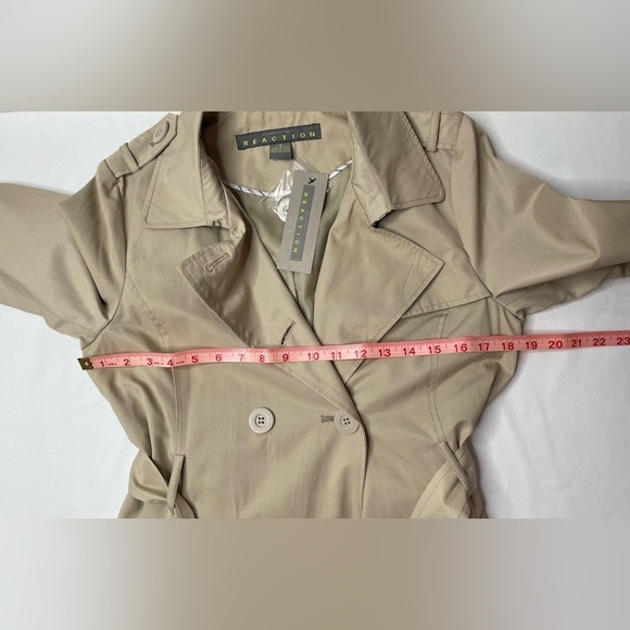 NWT Kenneth Cole Reaction Tan Khaki Belted Trench Coat Size Medium - Picture 9 of 9